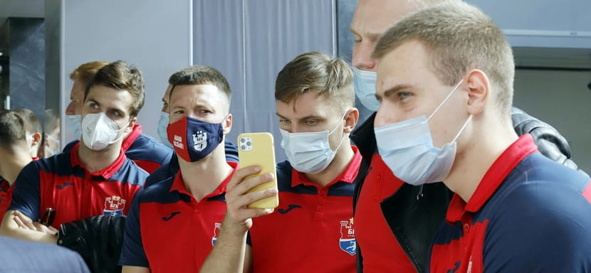 Беларусь. "Мешков Брест" отвлекся от гандбола и посетил художественную выставку "Путь к сцене" (ФОТО)