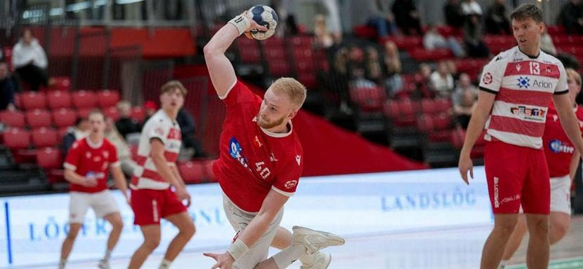 Бронзовый призёр чемпионата Польши "Выбжеже" подписал исландского линейного Торвальдура Торвальдссона
