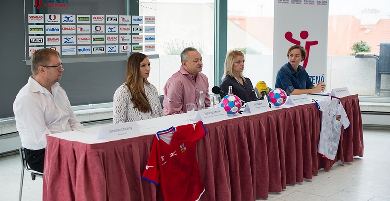 Женский чемпионат Европы. В выездном составе сборной Чехии 17 гандболисток