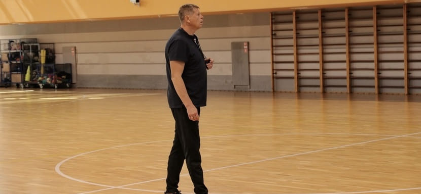 SEHA-Gazprom League. Дивизион "Восток". Игорь Папруга: "СКА не хватало опыта против такой мастеровитой команды, да и физически хозяева были помощнее"