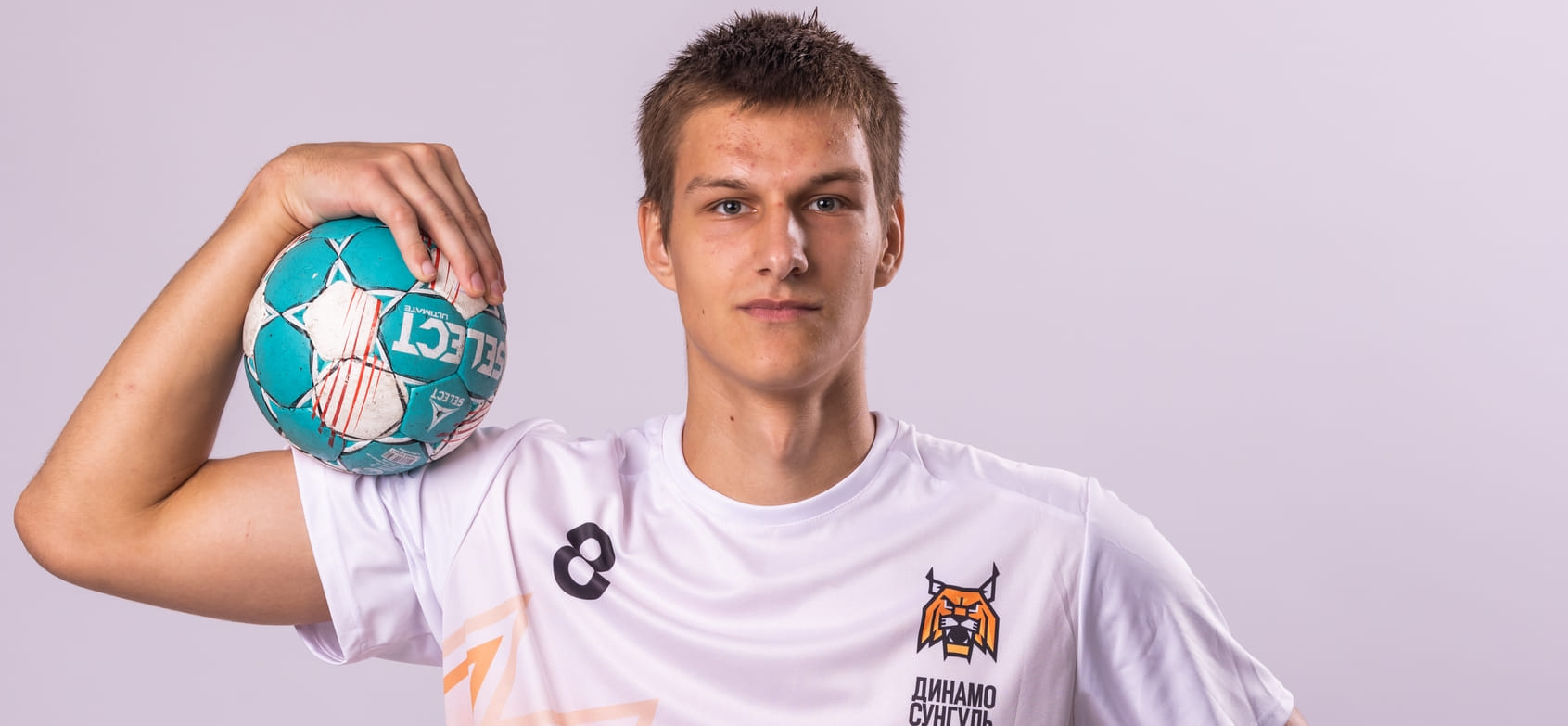 Снежинское "Динамо-Сунгуль" вновь арендовало у "Чеховских медведей" левого полусреднего Владимира Меркулова