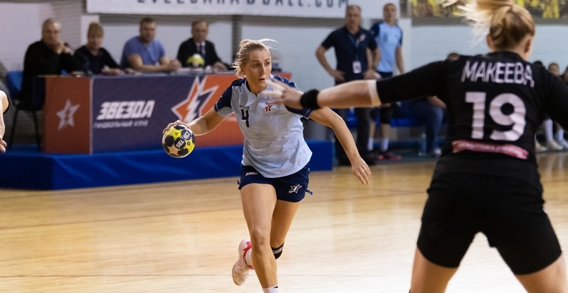 Суперлига. Надежда Осипова: "Тяжело играть, когда мало замен и буквально позавчера был другой матч. Мы толком не подготовились"