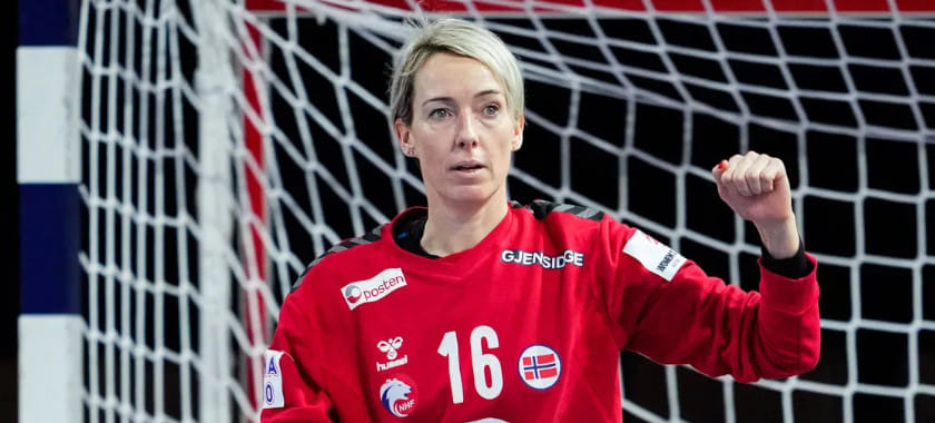Катрин Лунде покинула расположение сборной Норвегии на чемпионате Европы-2024 из-за того, что ей не с кем оставить дочку Атину