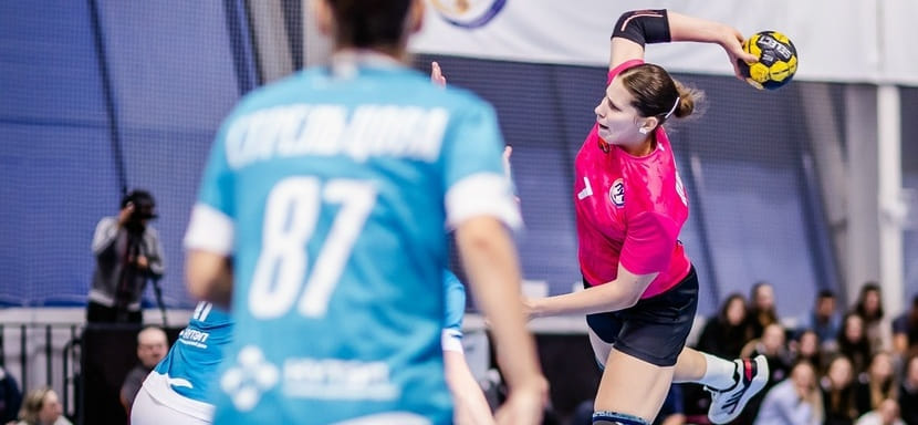 Левая полусредняя Анна Логинова остаток сезона проведёт в "Уфе-Алисе". Она начинала чемпионат в составе "Луча"