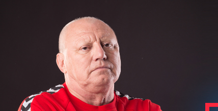 Николай Плюйко: "Раньше гандбол был делом всей моей жизни, теперь вот отдушина. На площадке я живу, а рядом с игроками чувствую себя вновь молодым"