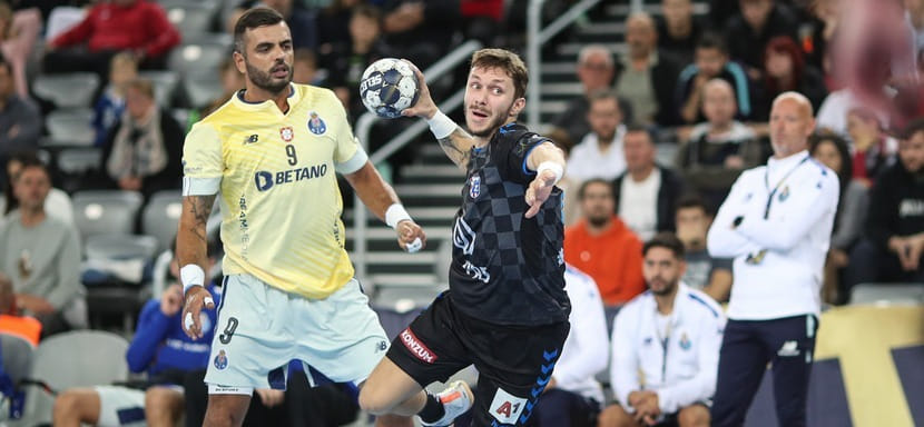 Лига чемпионов. Перенесённый матч 12-го тура группового раунда между "Порту" и "Загребом" состоится 26 февраля