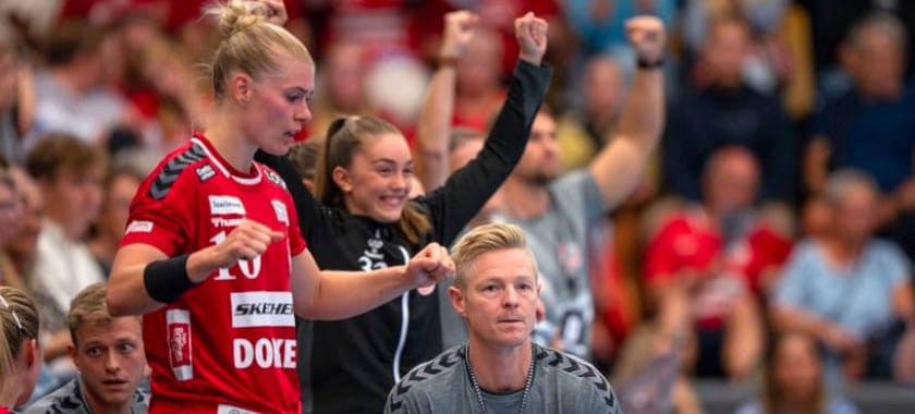 Дания. "Эсбьерг" более чем с двукратной разницей в гостях разгромил "Аякс" и одержал вторую победу в чемпионате страны