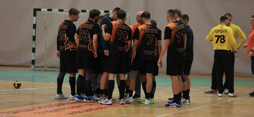 В мужском чемпионате России сегодня состоятся две игры: динамовцы в Снежинске принимают омичей, а московские "академики" — "Виктор"