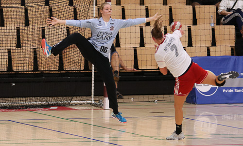 Женский чемпионат Дании. Завершился 13-й тур