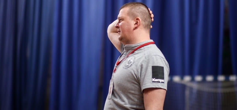 Россия. Рулевой Юрий Орлов, дважды приводивший дубль "Пермских медведей" к победам в молодёжном первенстве, покинул команду