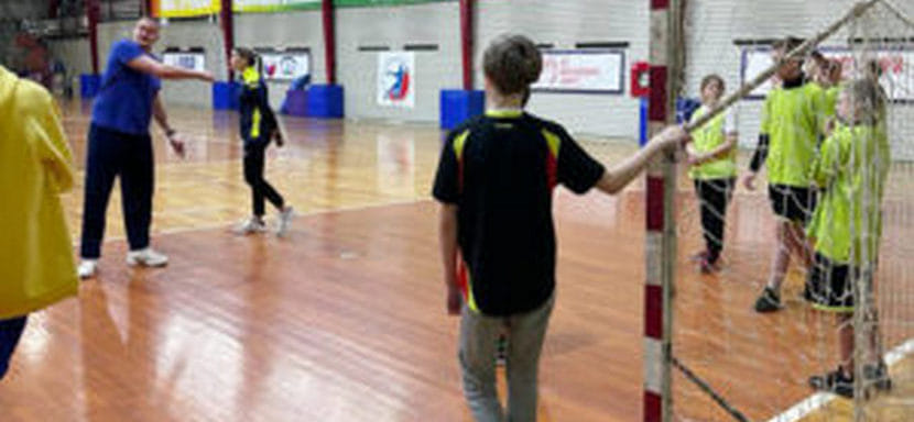 "Гандбол — детям": ребята из Калининграда провели насыщенный уик-энд в Москве с мастер-классом и посещением матча