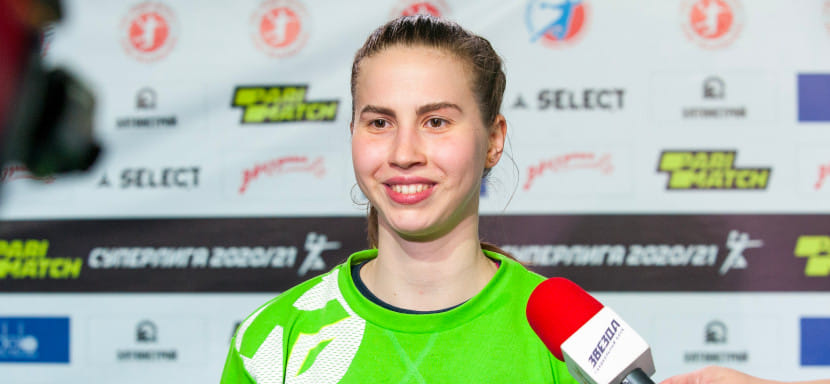 Olimpbet Суперлига. Юлия Долгих: "Хотелось бы получать больше игрового времени, но мы, вратари, взрослеем долго. Надо просто подождать"