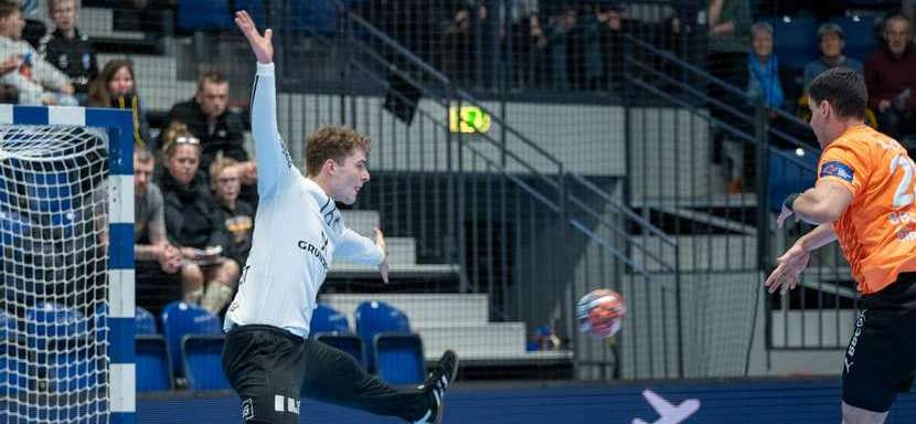 Европейская лига. Голкипер "Бьеррингбро" Миккель Лёвквист — автор лучшего сейва в ответных матчах 1/8 финала (ВИДЕО)