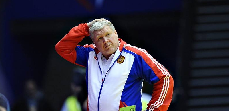 Евгений Трефилов: "Может, и зря всю эту панику развели, но человек — животное стадное. Нам сказали прыгать — вот мы и прыгаем"