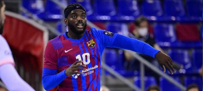 Испания. Дика Мем: "Судьи гол засчитали, а столик его отменил. Споры окончены, поздравляю "Бидасоа". Француз о спорной концовке матча (ВИДЕО)