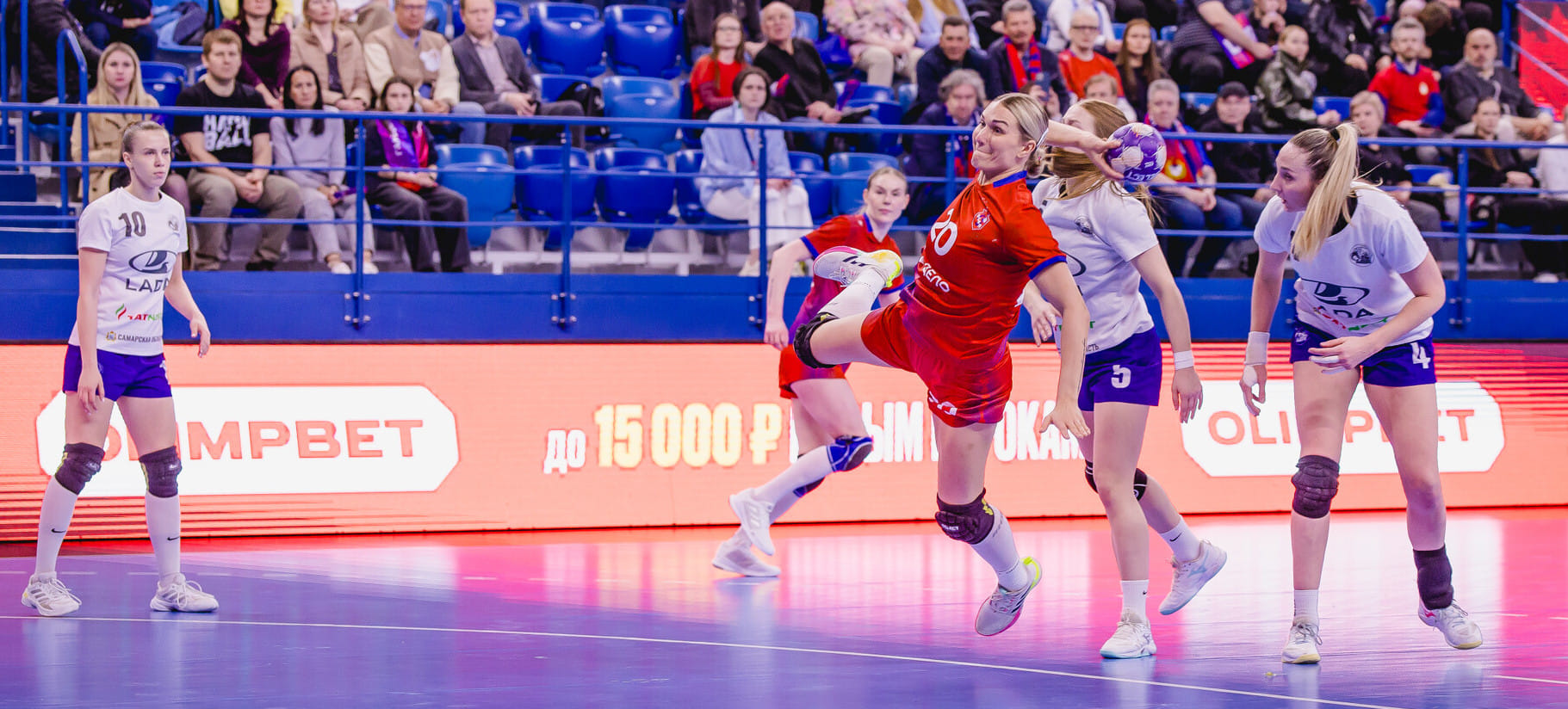 В Москве без Миловой не мило, а Маркина держит марку. "Лада" не смогла показать зубы ЦСКА в первом полуфинальном матче