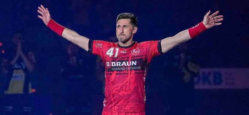 Бундеслига. 41-летний правый полусредний "Мельзунгена" Александер Петерссон вошел в Зал славы "Райн Левен"