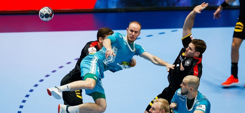 ЧЕ-2022. Артем Кулак: "На ЧМ-2021 "пузырь" пошел на пользу. В этом году такого не было, и как итог — у нас два человека с "короной" и четыре с ОРВИ!"