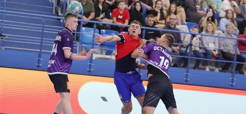 Russia. HC CSKA broke the hegemony of HC Chekhovskie medvedi in the Super Cup. The Moscow club was stronger with a five-goal advantage