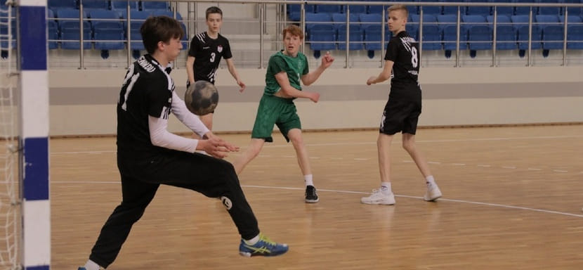 Турнир в Минске (U-16). Борьбу за победу продолжают коллективы СКА-1, РЦОР, а также юношеские команды из Бреста и Москвы