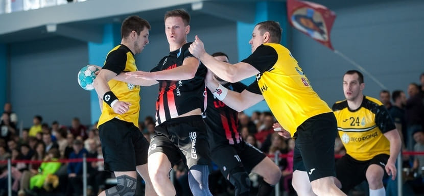 Olimpbet Суперлига. В стартовом матче пятницы астраханское "Динамо" добилось уверенной домашней победы над омским "Скифом"