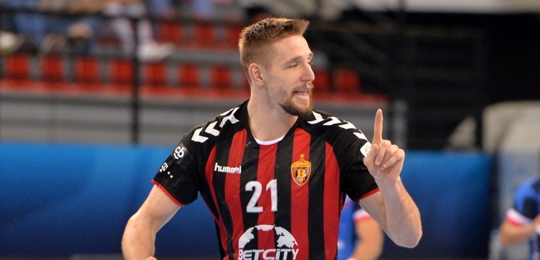 Фанаты "Вардара": "Глеб Калараш хочет остаться в команде"