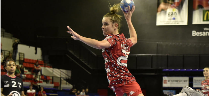 Франция. Капитан "Безансона" Полин Робер продлила контракт с клубом до лета 2024 года