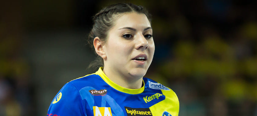 Франция. "Мец" объявил о возвращении олимпийской чемпионки Лоры Флипп из "Бухареста". Она подписала контракт до 2027 года