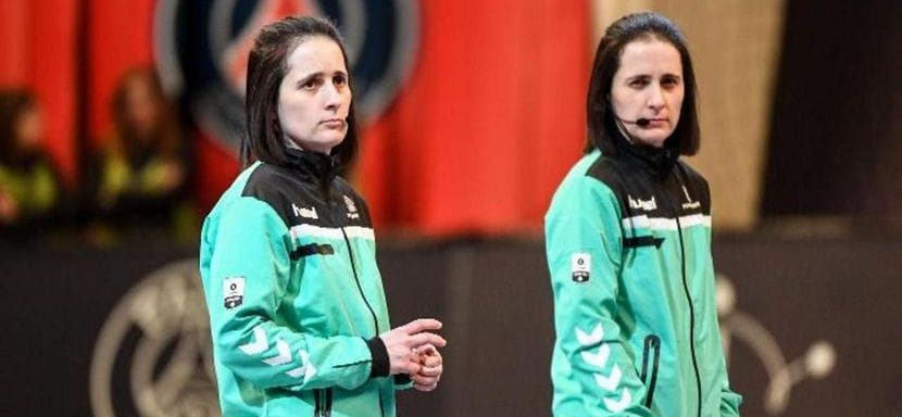 Франция. Сестры Жюли и Шарлотт Бонавентюра признаны лучшей судейской парой по итогам женского чемпионата страны