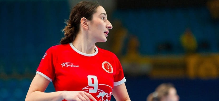 Olimpbet Суперлига. Оксана Бессалая: "Тренер по ОФП Елена Епифанова всегда нас слушает, даёт хорошие задания, да и как человек — приятная"