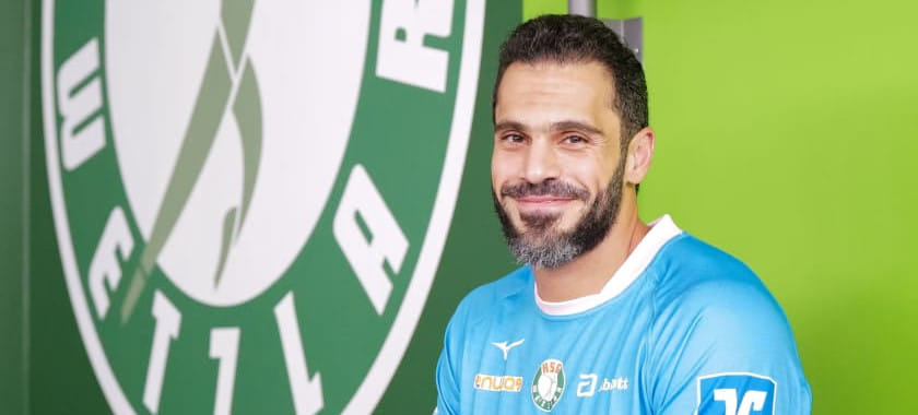 "Вецлар" подписал контракт с Каримом Хендави, но игрок не может получить разрешение на въезд в Германию из-за праздников в Египте