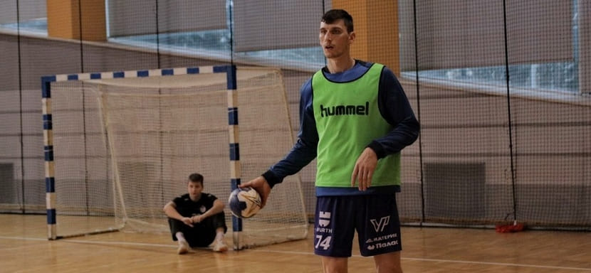 Беларусь. Линейный бухарестского "Динамо" и национальной сборной Вячеслав Бохан поддерживает форму с минским СКА