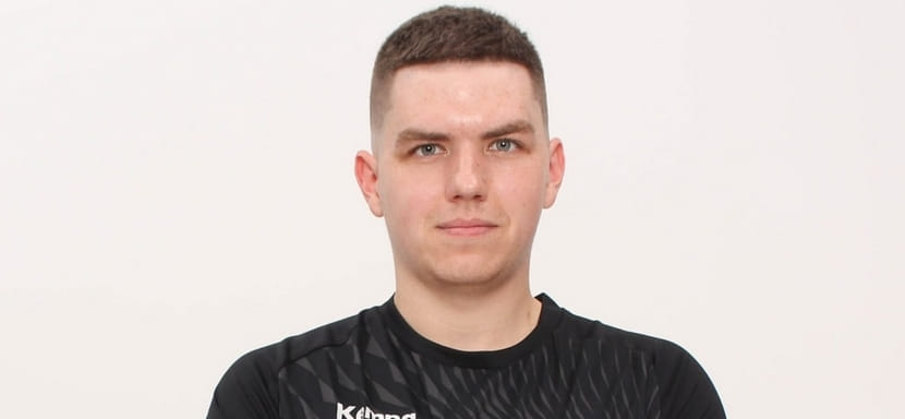 Правый крайний Константин Воюш продолжит защищать цвета гродненского "Кронона"