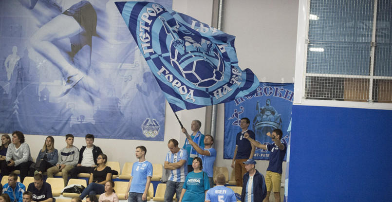 Челябинское "Динамо" уступило в первом матче после возвращения в Суперлигу. Питерская "Нева" оказалась сильнее