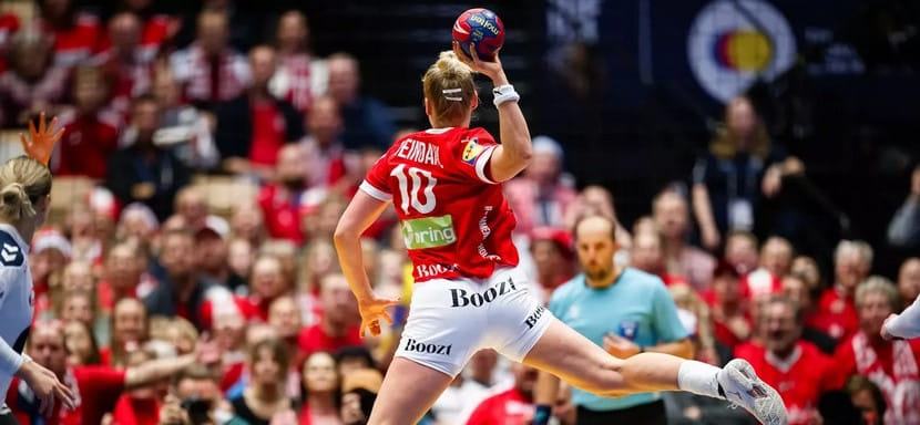 ЧМ-2023. Линейная сборной Дании Катрин Хейндаль избежала разрыва крестообразной связки колена. Но экс-игроку ЦСКА всё равно предстоит операция