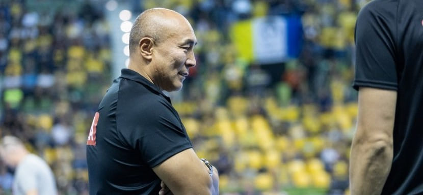 Лига чемпионов. Талант Дуйшебаев: "Динамо" хорошо защищается и играет в быстрый гандбол. В этом виден стиль "Барселоны", он очень агрессивный"