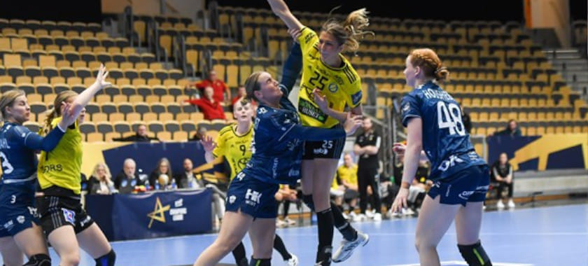 Лига чемпионов. "Оденсе" одержал самую крупную победу в турнире, разгромив "Севехоф". Предыдущее достижение команда установила в прошлом сезоне