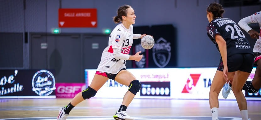 Официальный сайт ЕГФ предлагает поучаствовать в викторине, ответив на вопросы про российскую полусреднюю Анну Вяхиреву