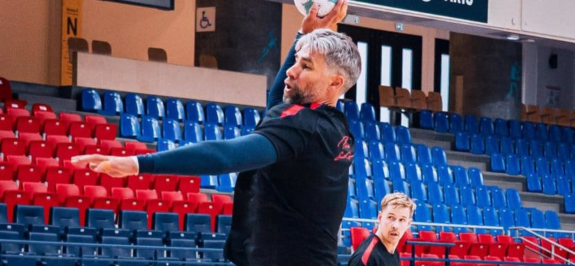 18 игроков "Пари Сен-Жермен" отправились в традиционное турне в Японию, где проведут два товарищеских матча