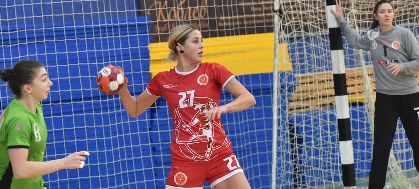 Olimpbet Super League. 9 goals of Sofia Romanenko allowed HC Astrakhanochka to beat HC AGU-Adyif at home with a 4-ball difference. Alexeev’s team got into top-3