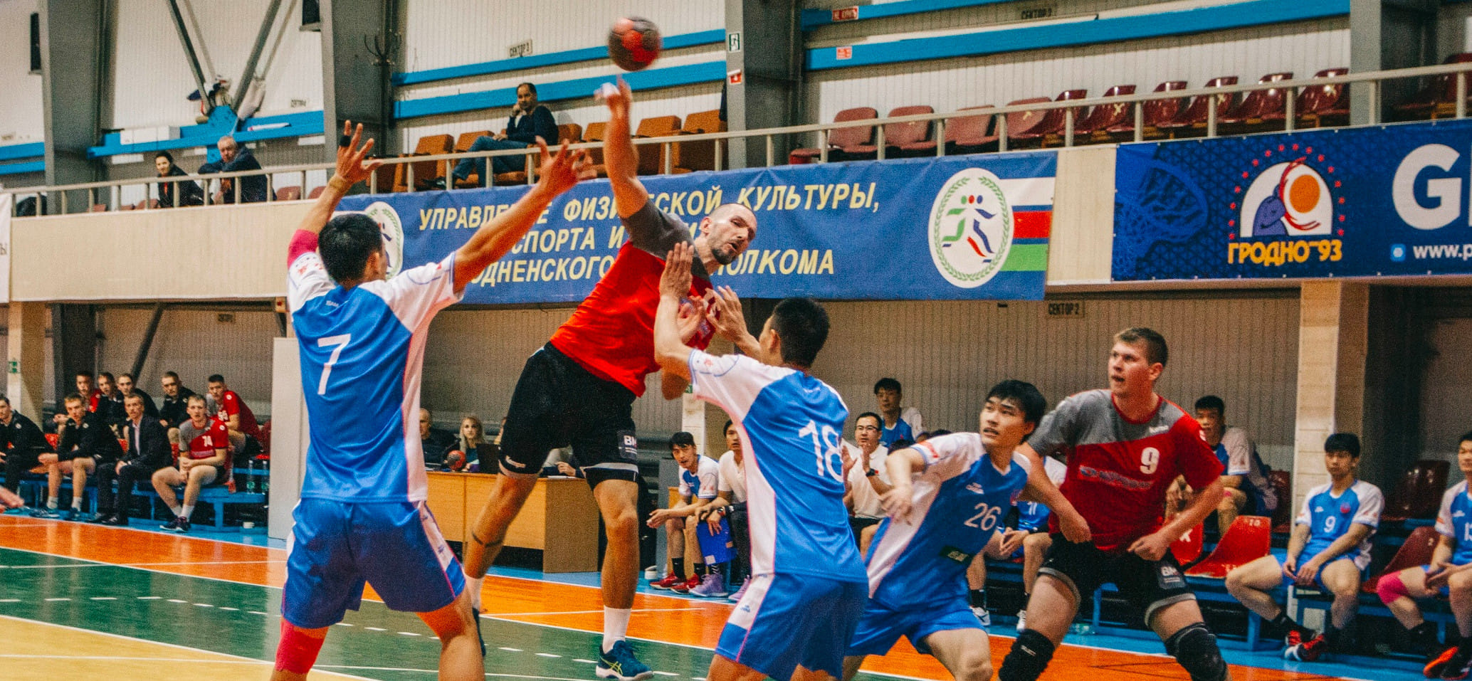 Беларусь. В единственном матче дня аутсайдеры мужского турнира "Аист Китая" и "Кронон" сыграли вничью