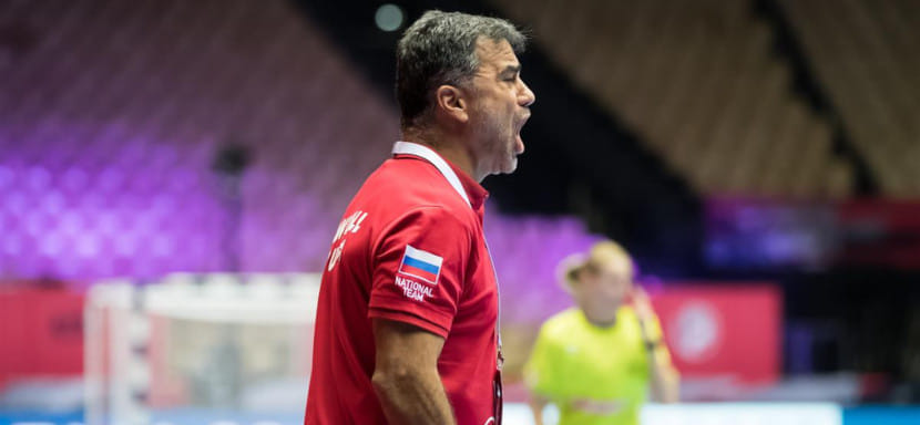 ЧЕ-2020. После первого тайма сборная России выигрывает три мяча у команды Франции