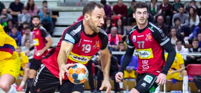 Испания. 39-летний разыгрывающий Александр Тюменцев подписал контракт с "Синфином". Прошлый сезон команда завершила на 12-й строчке