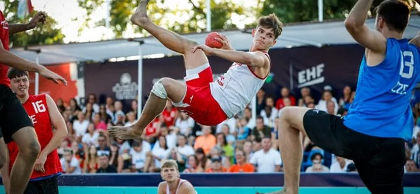 Сборные Польши и Венгрии стали победителями EHF Beach Handball Championship. По итогам турнира стали известны все участники ЧЕ-2027