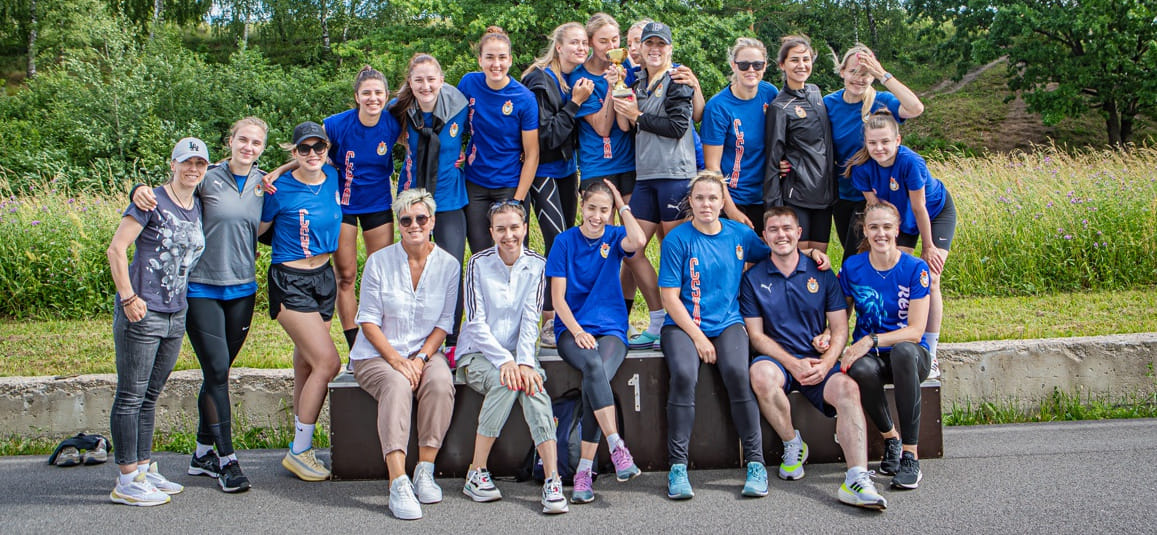 Olimpbet Суперлига. Вчера ЦСКА провёл интересный тимбилдинг. Гандболистки попробовали свои силы в биатлоне (ФОТО)