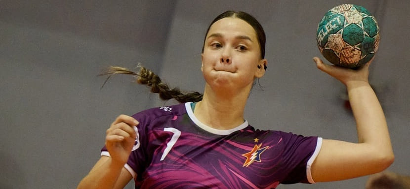 Вратарь Серафима Тиханова и полусредняя Ульяна Петрачкова покинули лазарет звенигородской "Звезды"