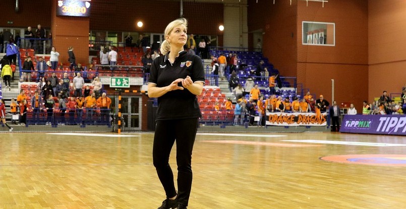 Венгрия. Эдина Сабо покинула пост главного тренера "Эрда"