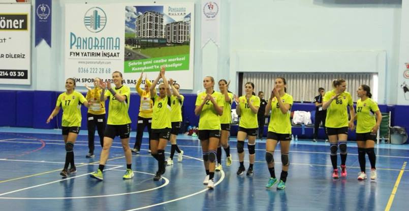 В Турции стартовал женский чемпионат страны. Там оказалось много знакомых лиц