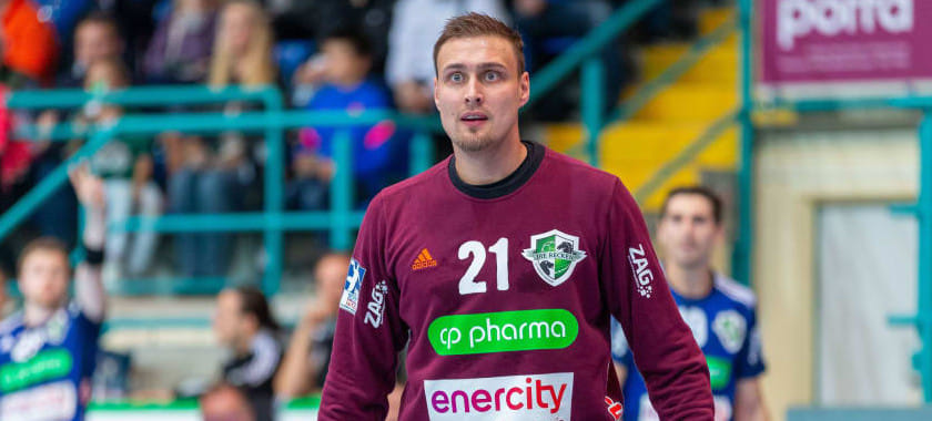 Бундеслига. Голкипер "Ганновера" Дарио Квенштедт покинет клуб в конце сезона. Он представляет клуб с лета 2022 года