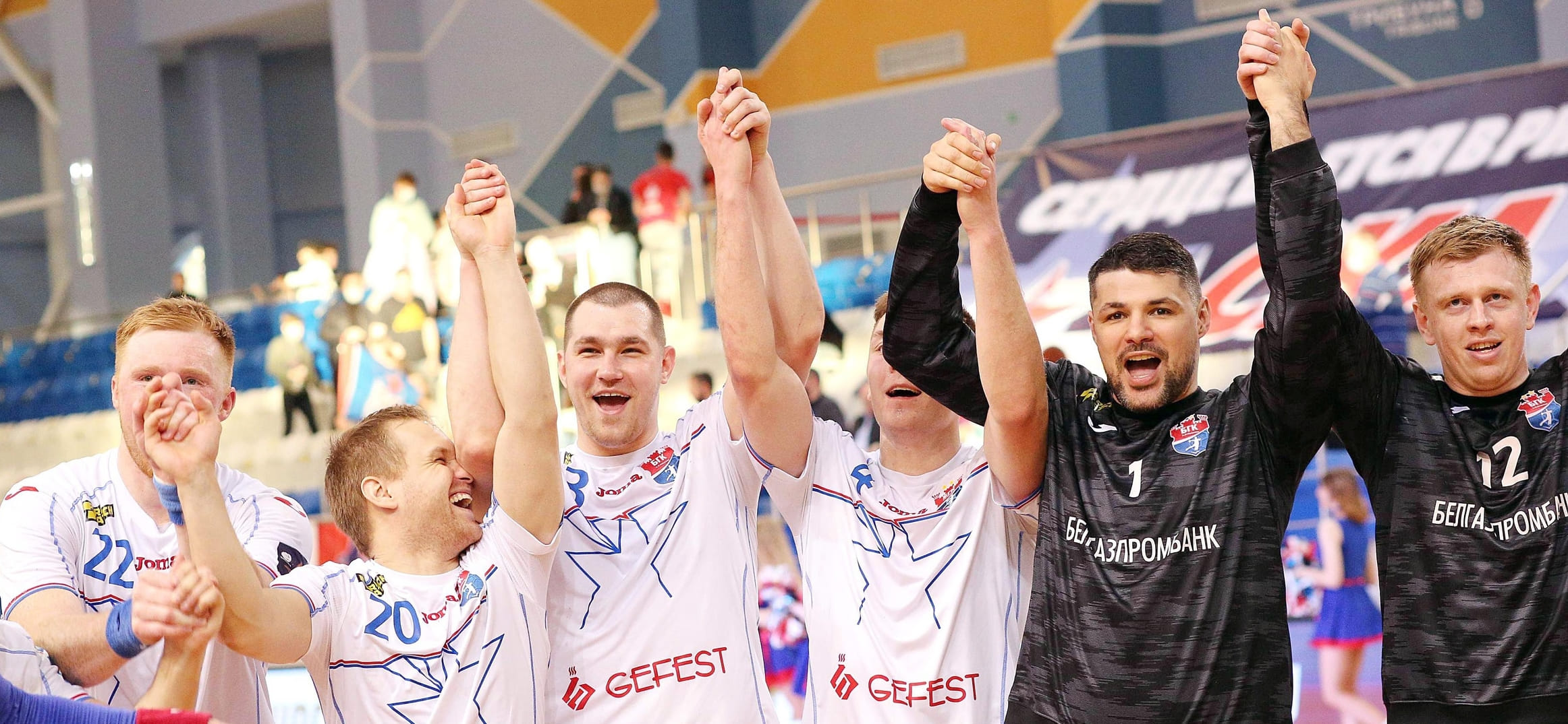 Лига чемпионов. Ода стабильности: из новых лиц лишь "Динамо" (Бухарест). Спасибо провалившемуся "Целе"?